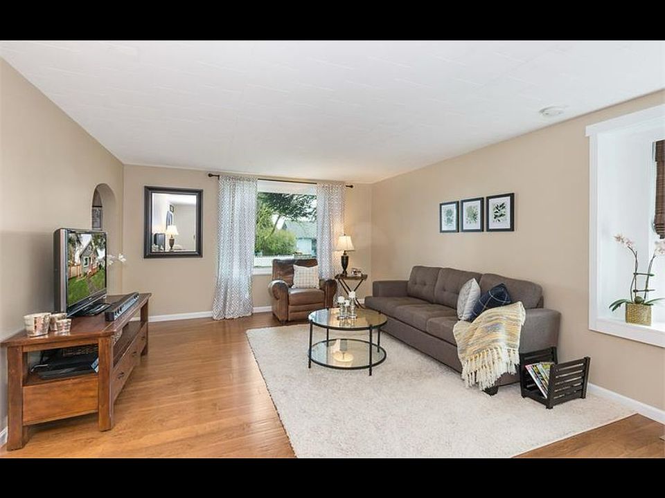 1st image of 4606 N Visscher St