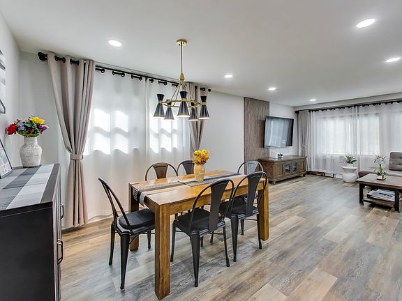 2nd image of 506 Forest Ave #2