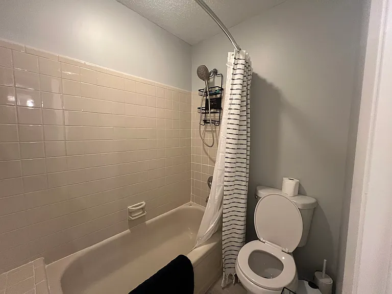 133 Bermuda Ct — Photo 36