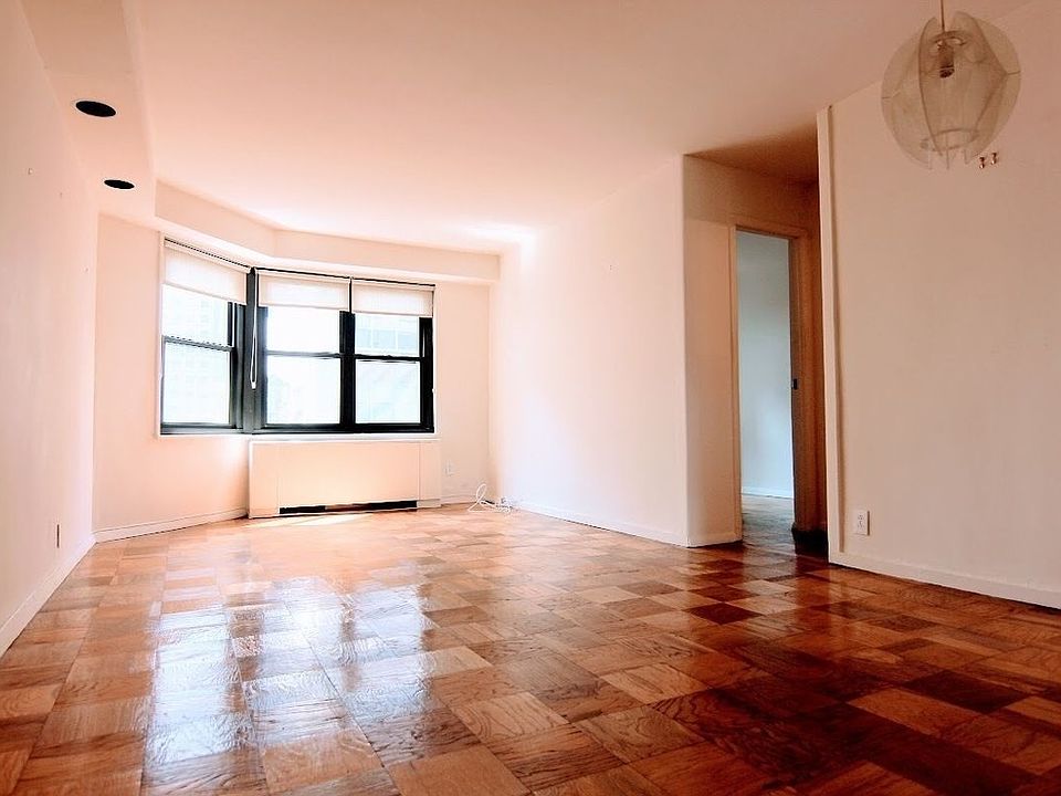 2nd image of 220 E 57th St APT 10K