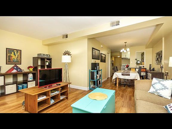 2nd image of 2220 W Taylor St APT 1F