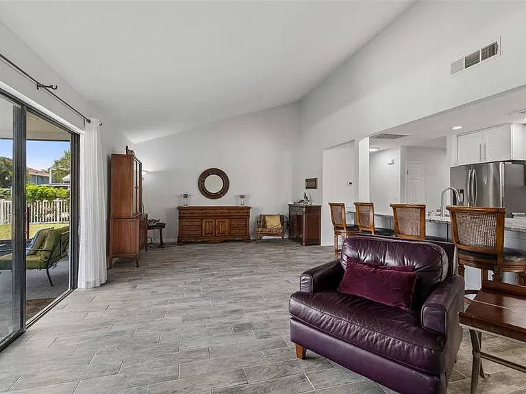 5440 Leahy Ln — Photo 14