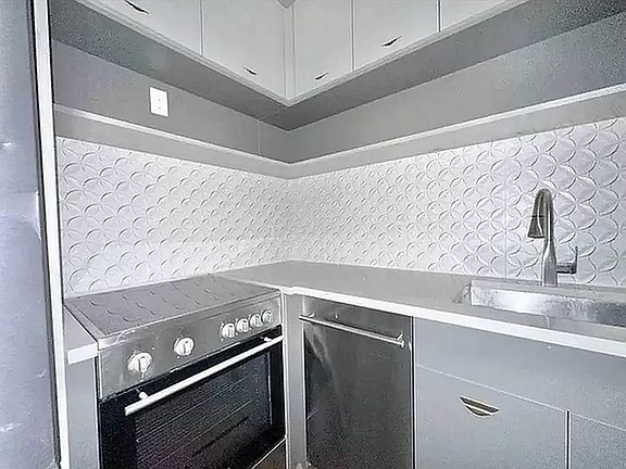 3rd image of 2 Box St Unit 300