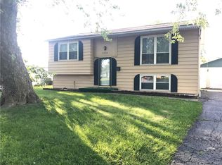 3224 Dove Dr, Decatur, IL 62526