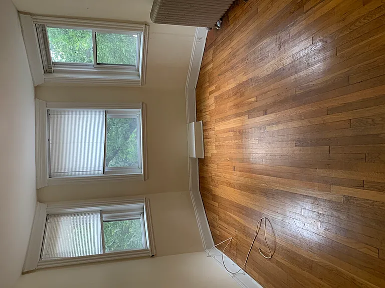 360 Riverway — Photo 18