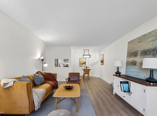 385 Ginger Dr #309, New Westminster, BC V3L 5L6