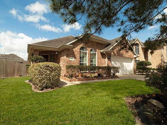 2nd image of 2608 Easton Springs Ct