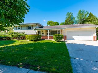 N78W6915 Pine St, Cedarburg, WI 53012