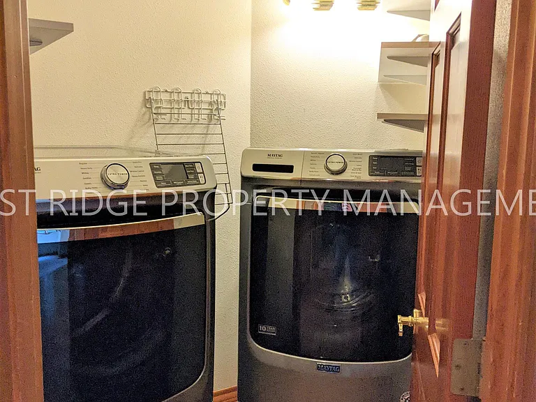 19772 Bellevue Way — Photo 24