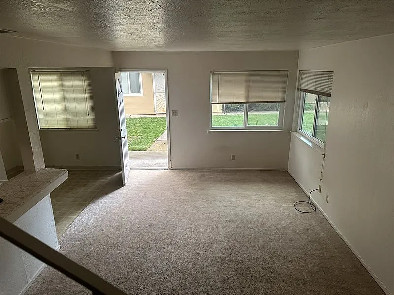 2 bed, 1.0 bath, 940 sqft, $1,850 — Photo 4