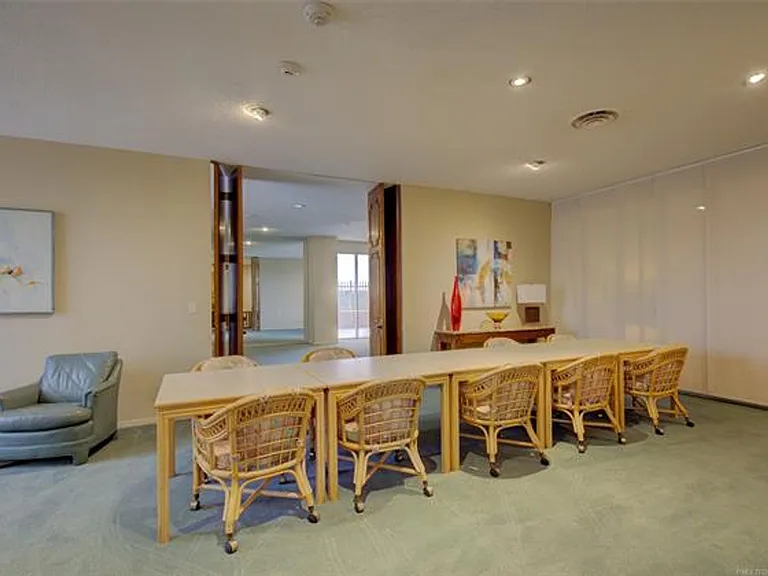 Adorable 2 bed 2 bath in historic Liberty Tower — Photo 34