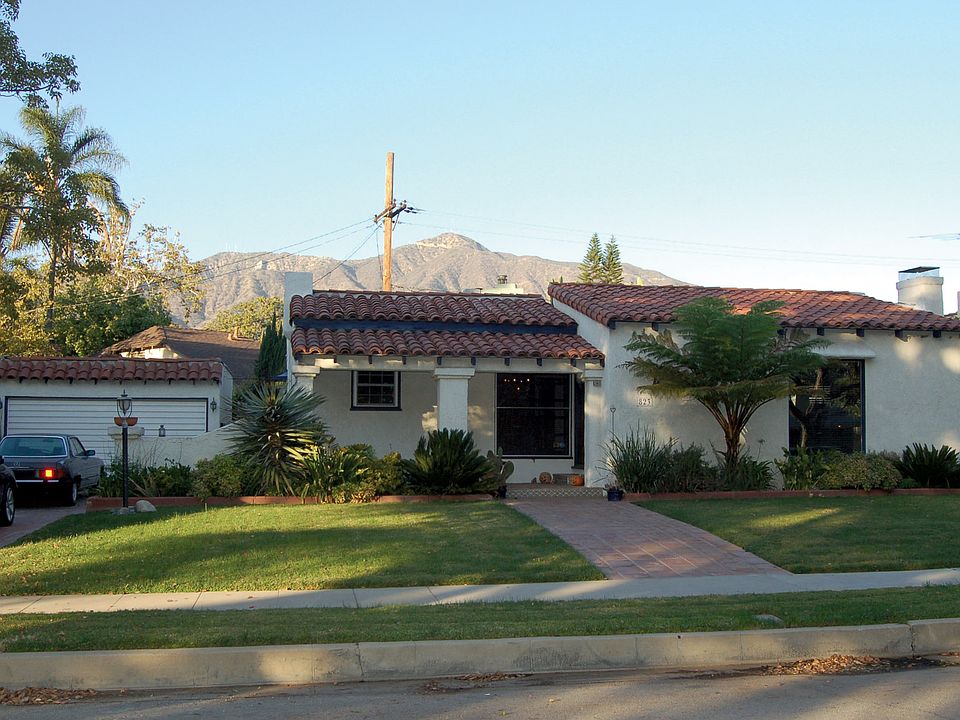 1st image of 823 Palm Dr