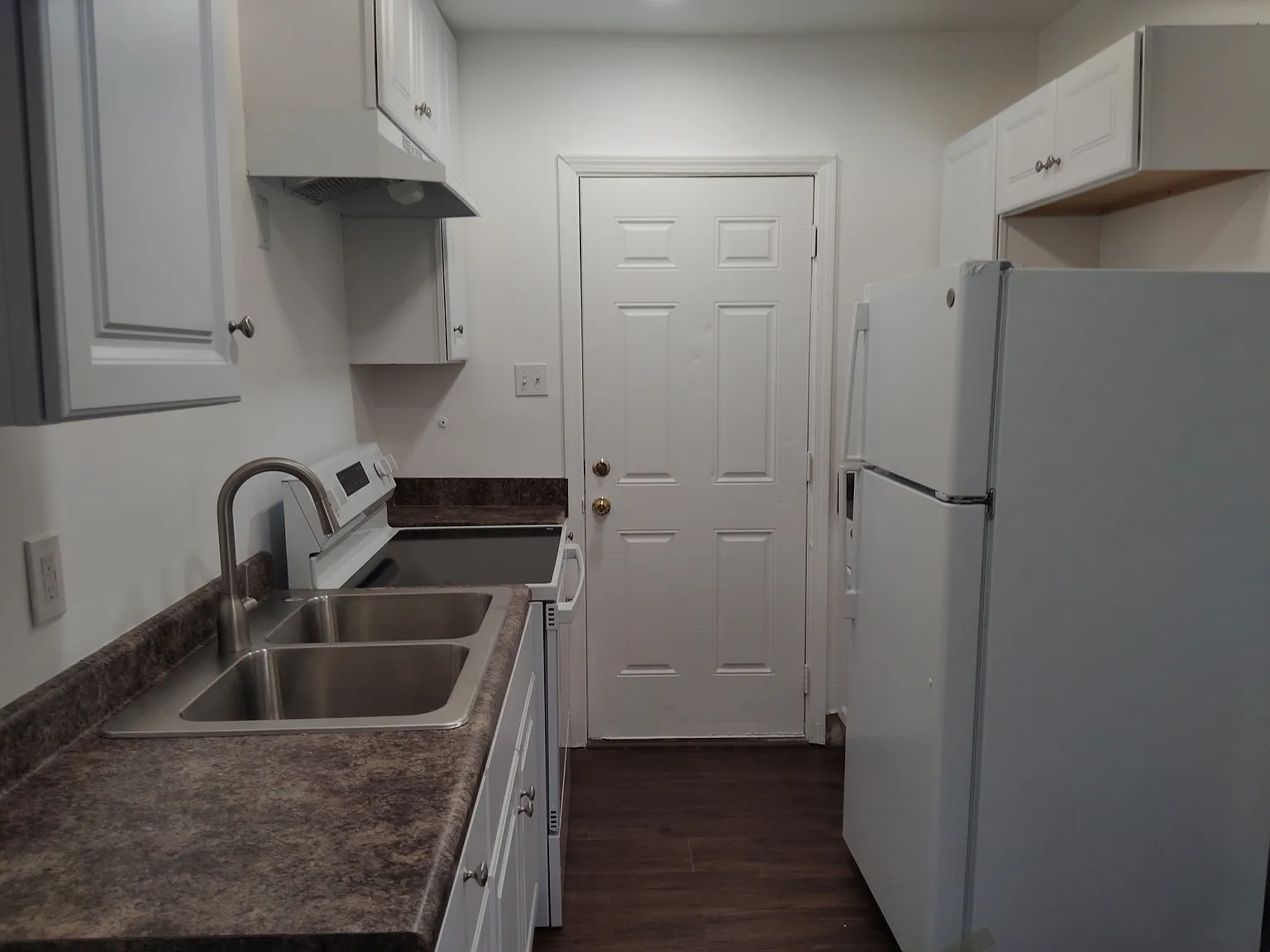 2 bed, 850 sqft, $850 — Photo 3