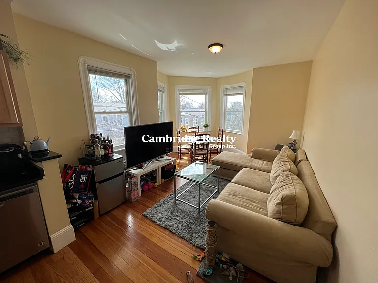 48-50 Lowell St #2T — Photo 6