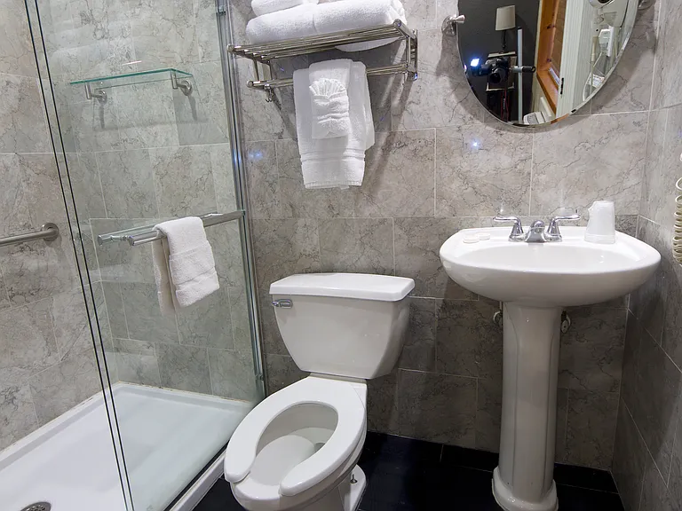 2105 W Bristol Ave #105 — Photo 5