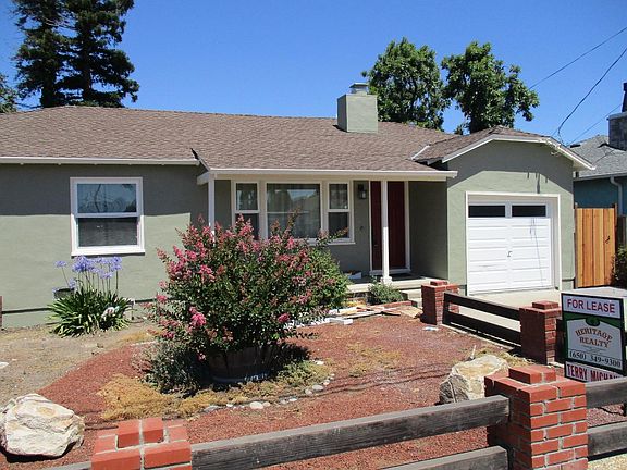 5th image of 1621 Cypress Ave