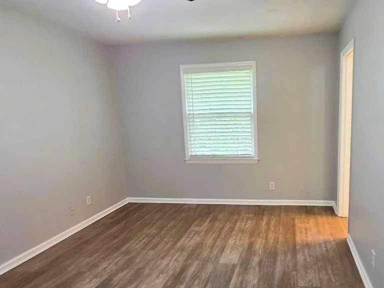 1792G Ebenezer Rd — Photo 9