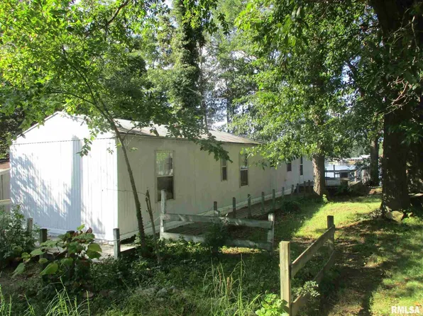 19867 Ringo Ln, West Frankfort, IL 62896