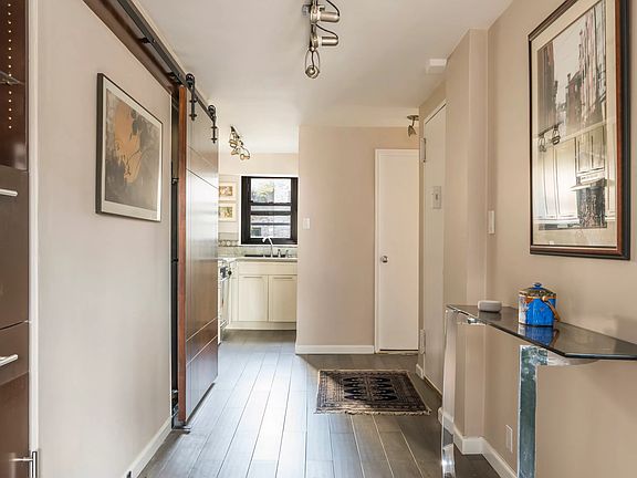 2nd image of 220 E 57th St Penthouse C