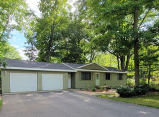 20787 Maple St, Lake Ann, MI 49650