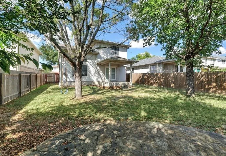 1017 Doras Dr — Photo 27