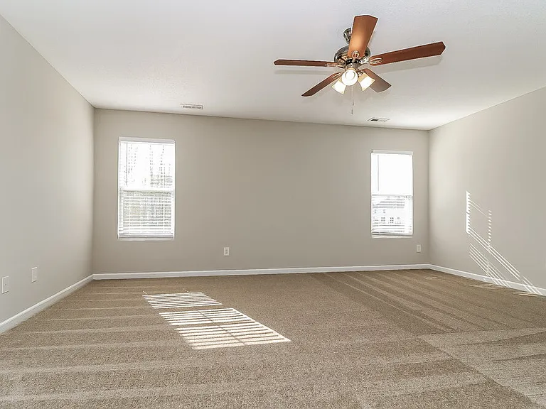 168 Woodcreek Ln — Photo 8