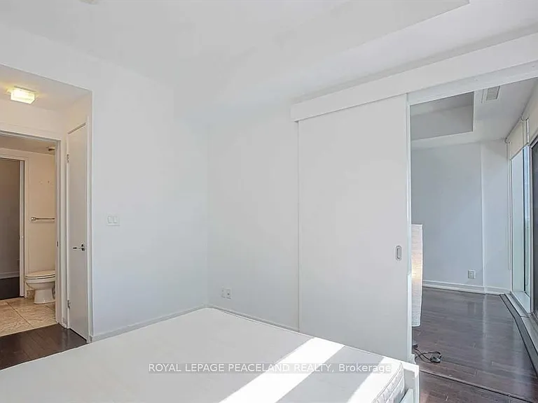 12 York St #1509 — Photo 10