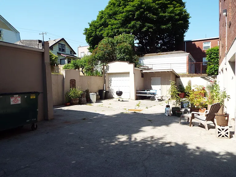 St. Helens Apartments — Photo 8