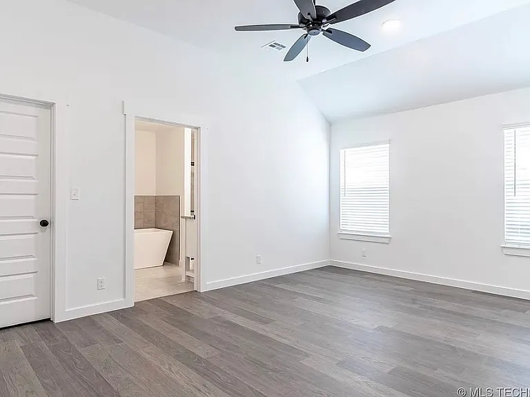 14620 S Lakewood Pl — Photo 4