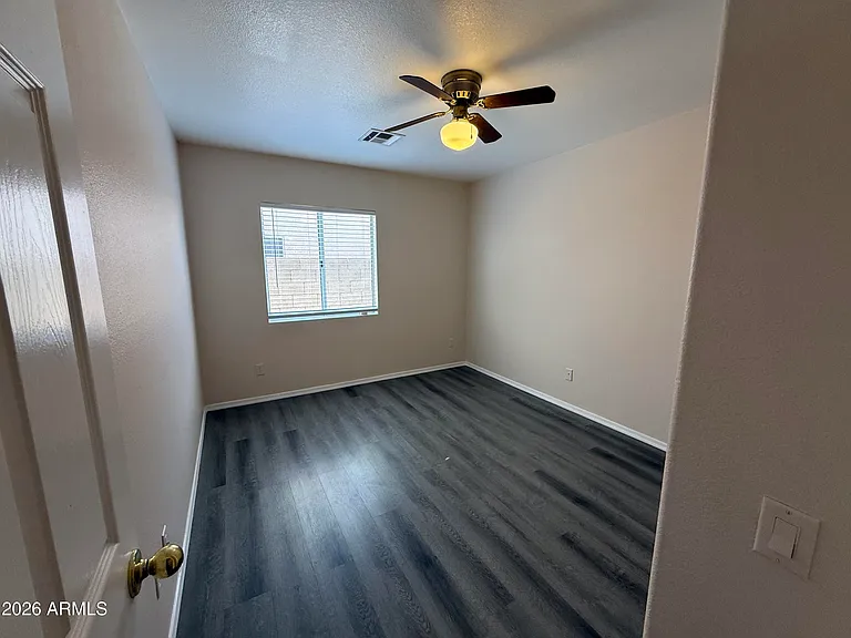 1413 W Orchid Ln — Photo 10