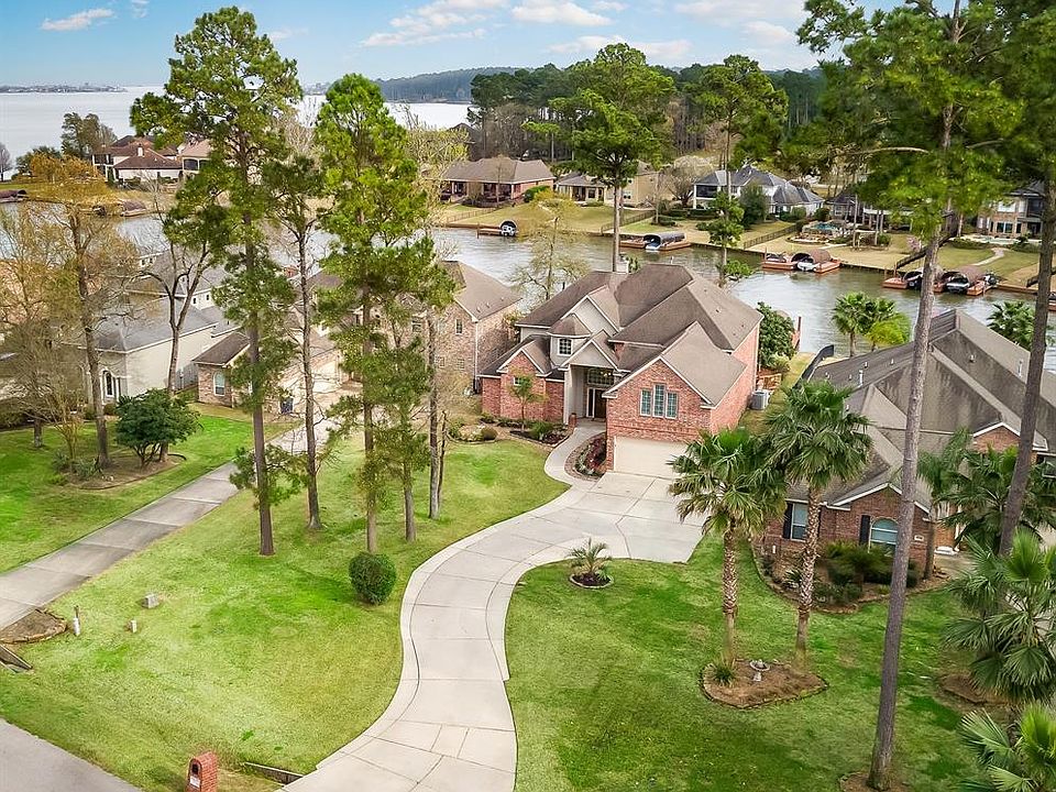 1st image of 18743 W Cool Breeze Ln