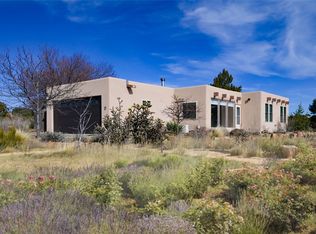 16 Encantado Cir, Santa Fe, NM 87508