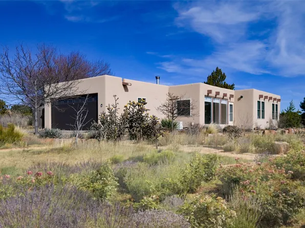 16 Encantado Cir, Santa Fe, NM 87508