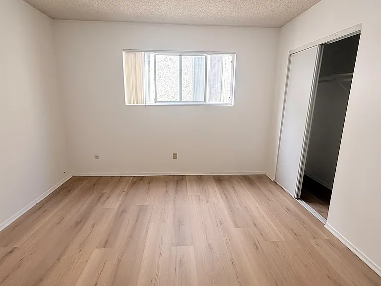 519 E Valencia Ave #F — Photo 7