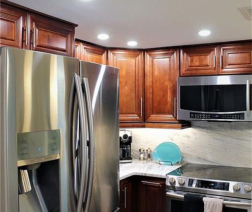 3rd image of 2885 Palm Beach Blvd APT A305