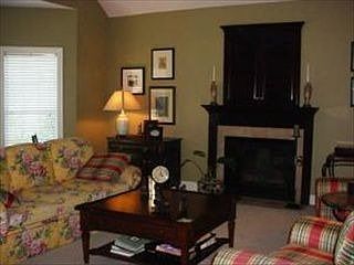 1st image of 799 Red Oak Ln