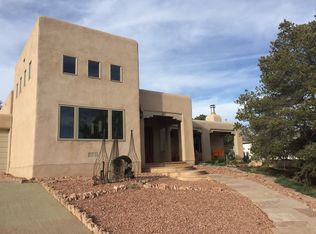 107 Lovato Ln, Santa Fe, NM 87505