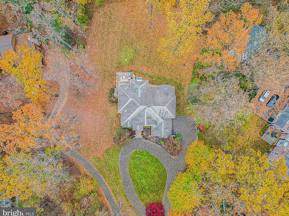 2nd image of 438 Dreshertown Rd