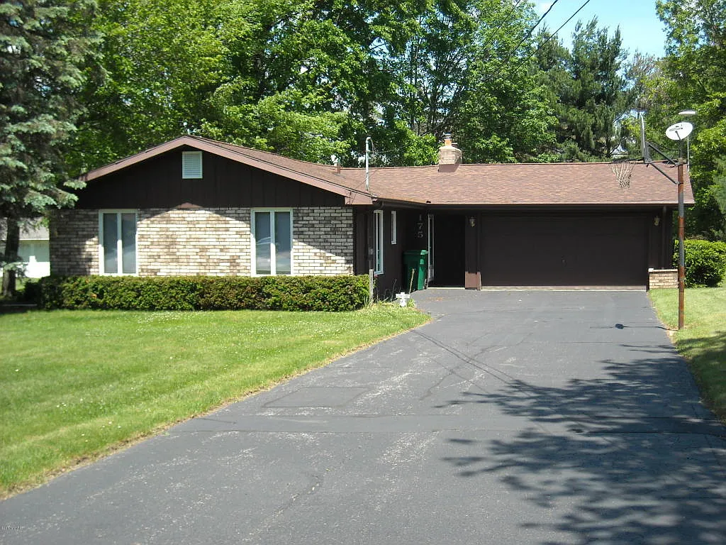 175 Gregg Dr photo 1