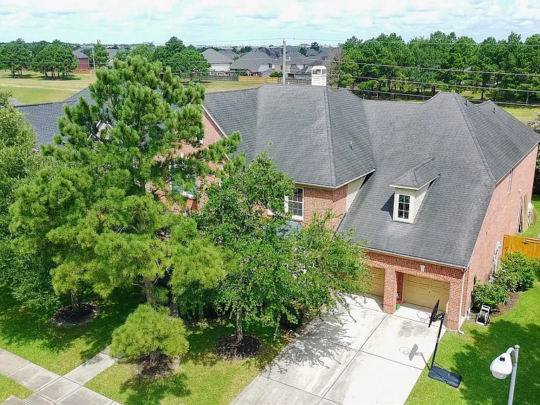 4702 Payton Chase Ln — Photo 2