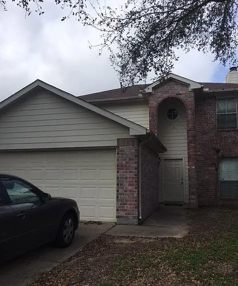 11822 Alex Ln — Photo 3