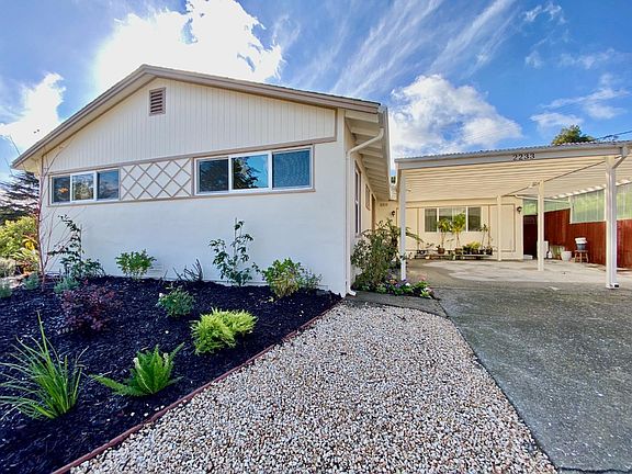 2nd image of 2233 Rollingwood Dr