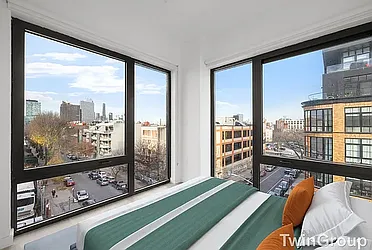 527 Grand Avenue 304 image 4 of 14