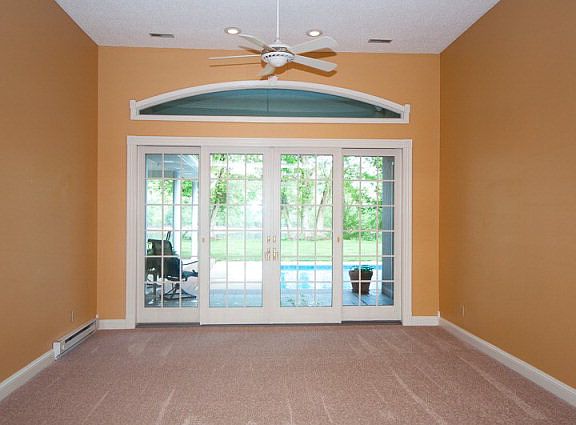 4th image of 930 Tipton Ln
