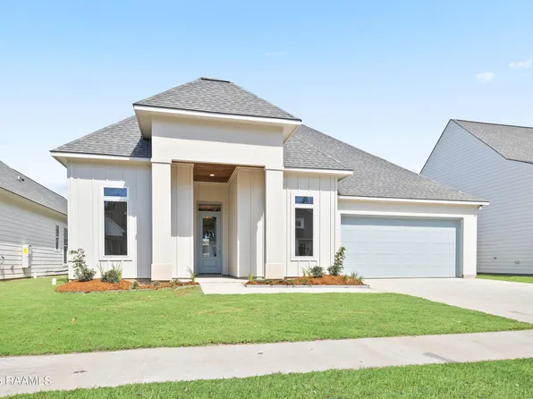 227 Treescape Dr, Lafayette, LA 70508