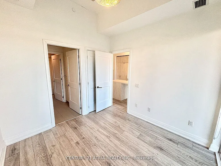 21 Park St E #712 — Photo 15