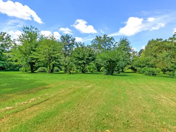 418 N Russell St, Portland, TN 37148