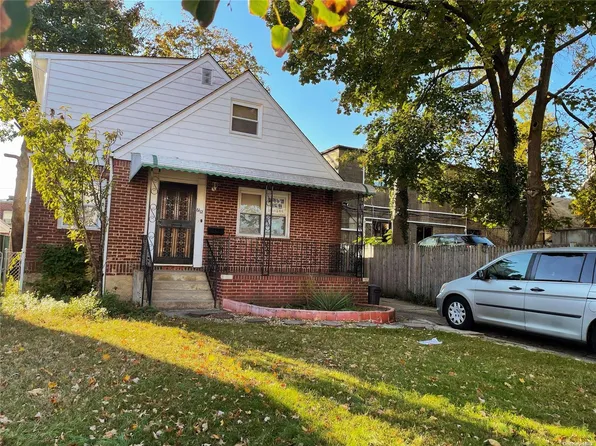 61-12 184 Street, Fresh Meadows, NY 11365