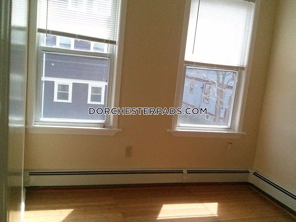 2nd image of 50 Harlem St APT 1