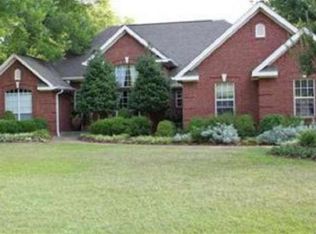 103 White Columns Dr, Kathleen, GA